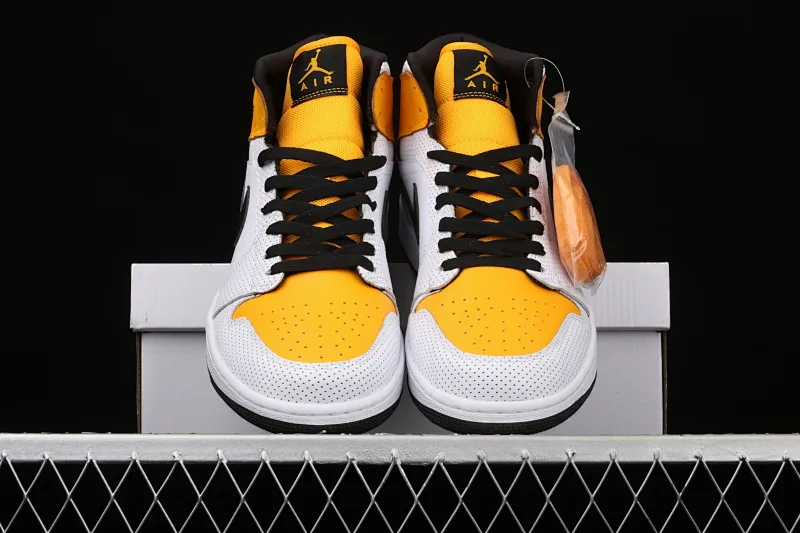 All categories Air Jordan Jordan series basketball shoes Air Jordan 1 Mid Air Jordan 1 Mid AJ1 Joe 1 white yellow black hook Chinese culture basketball shoes BQ6472-107
